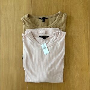 Banana Republic Camel Ribbed Tee, L